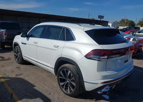 2025 Volkswagen Atlas Cross Sport 2.0T Sel Premium R-Line z USA, uszkodzony, nr VIN 1V2FE2CA6SC210792